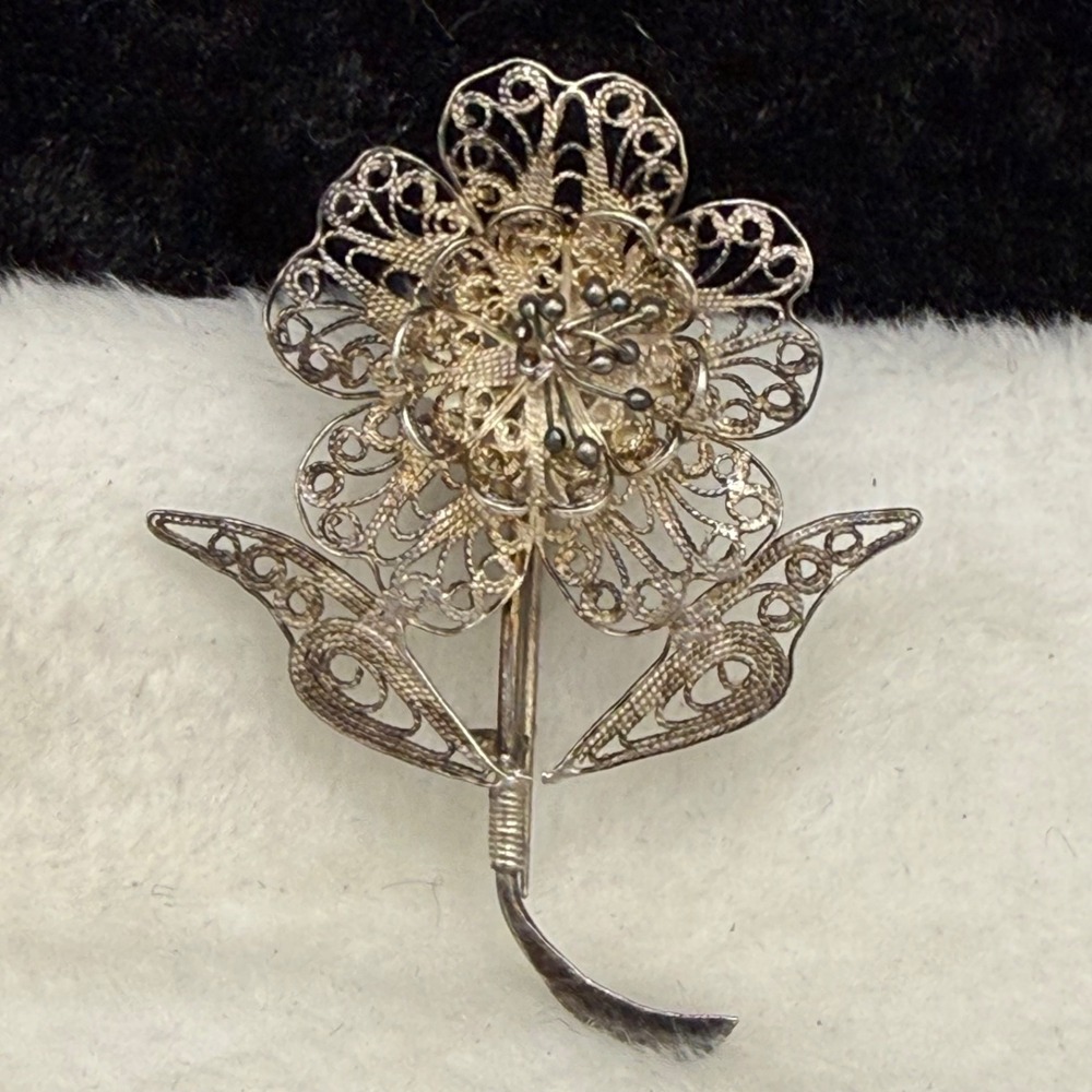 Vintage Estate Flower Brooch Silver Spun Filigree Delicate Floral Pin